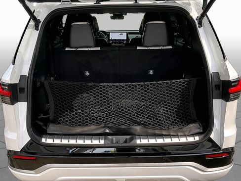 Used 2025 Lexus TX 500h AWD w/ Technology Package image 38