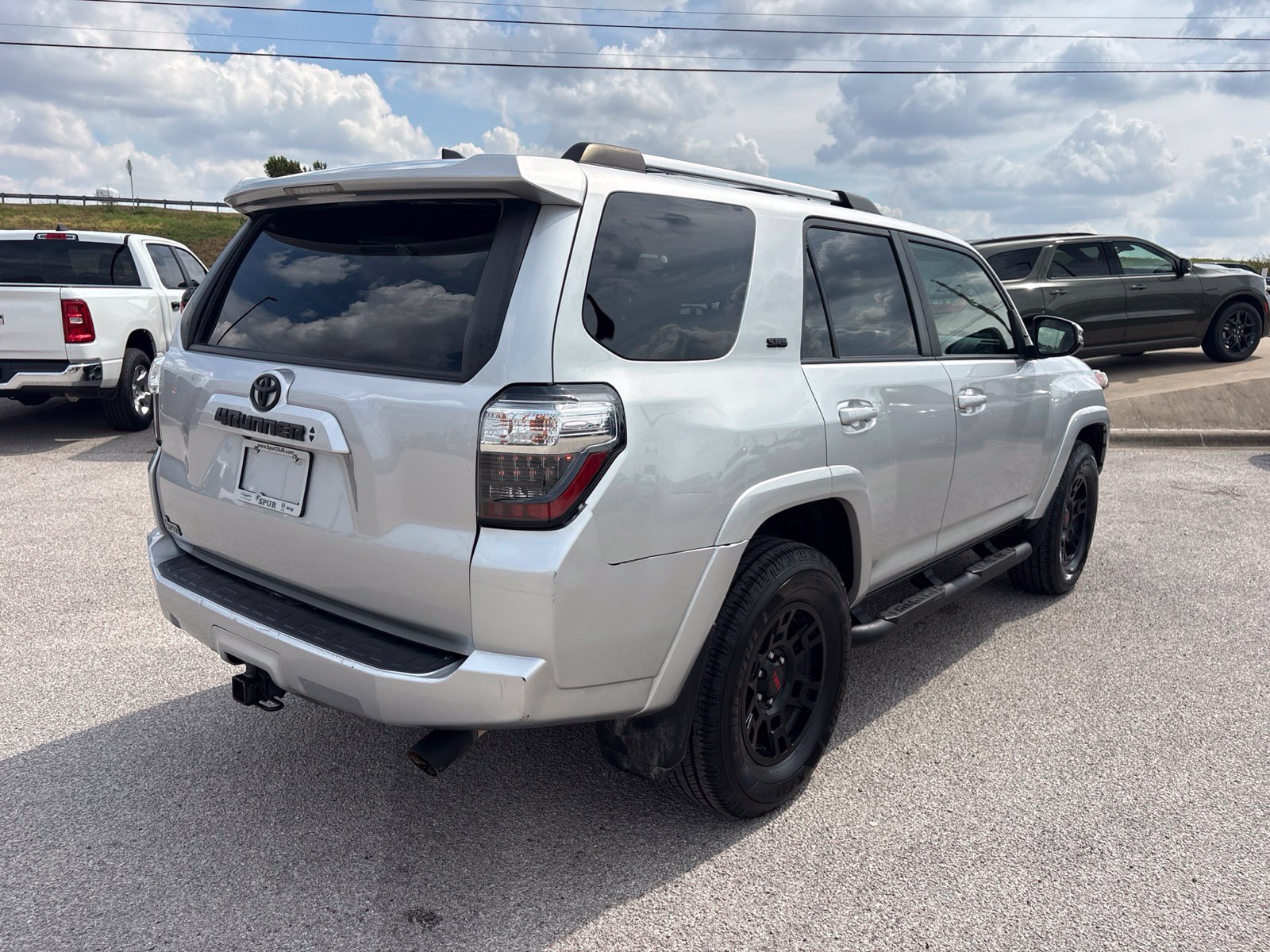 Used 2023 Toyota 4Runner SR5 Premium w/ Moonroof Package AWD/4WD image 6
