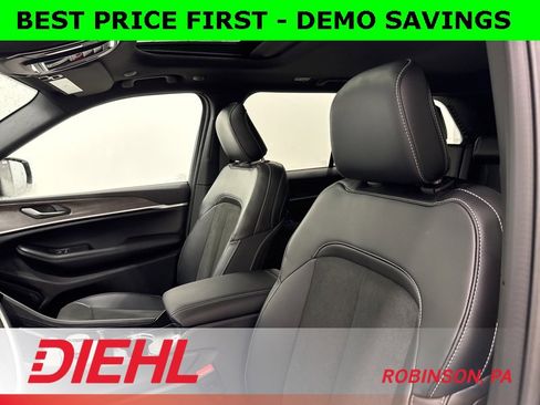 New 2026 Jeep Grand Cherokee Laredo image 19