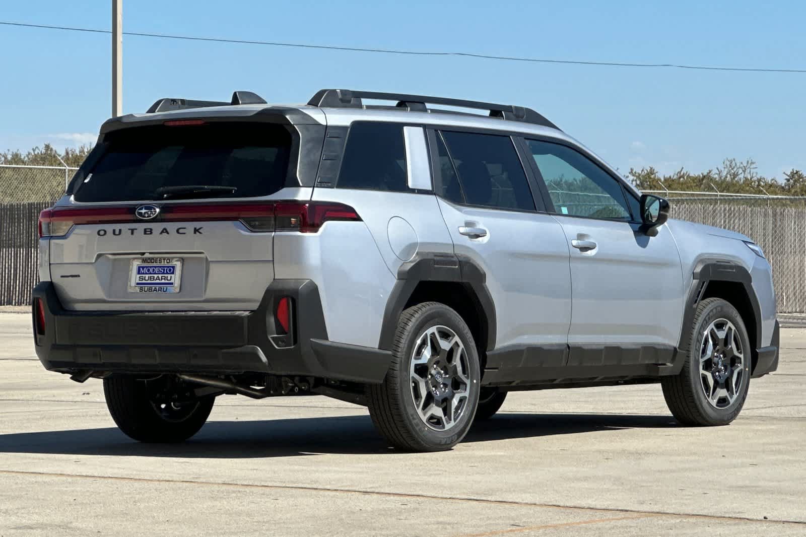 New 2026 Subaru Outback Touring AWD/4WD image 3