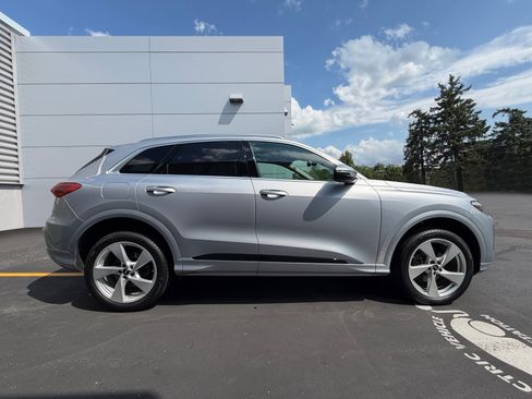 Used 2025 Audi Q5 Premium Plus w/ Premium Plus AWD/4WD image 9