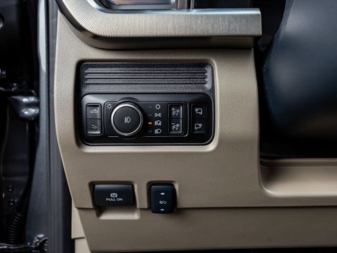 Used 2026 Ford F450 Platinum w/ Platinum Plus Package image 22