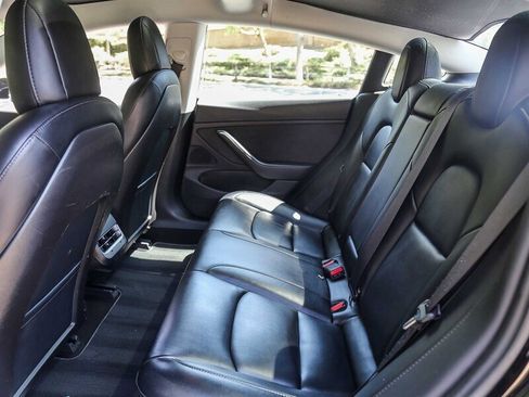 Used 2018 Tesla Model 3 Mid Range RWD image 19