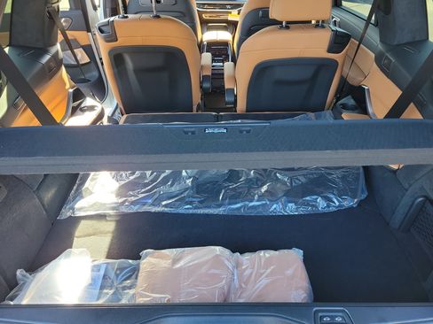 New 2026 BMW X7 xDrive40i w/ Executive Package image 8