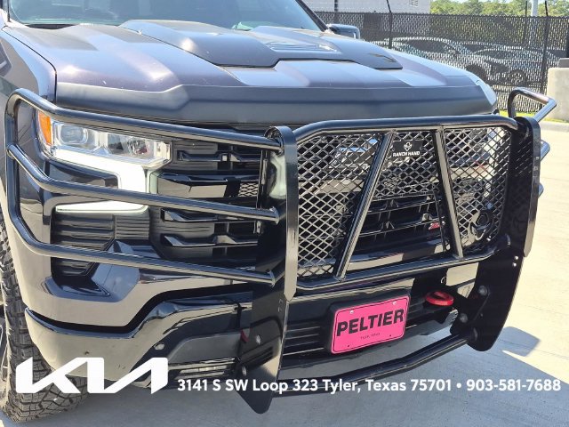 Used 2024 Chevrolet Silverado 1500 LT Trail Boss w/ LT Trail Boss Premium Package AWD/4WD image 11