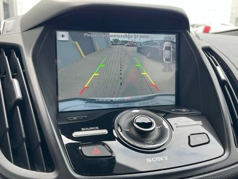 Used 2019 Ford Escape Titanium FWD image 24