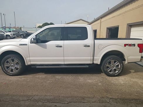 Used 2018 Ford F150 Lariat w/ Equipment Group 502A Luxury AWD/4WD image 13