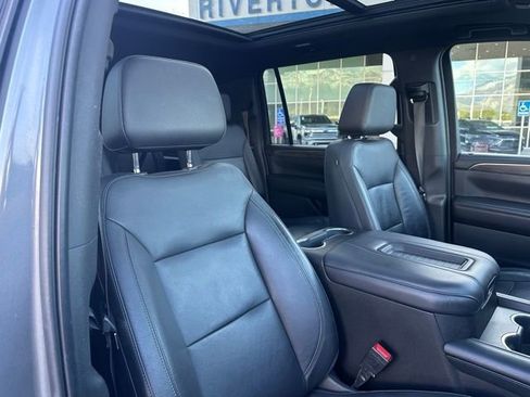 Used 2021 Chevrolet Suburban Z71 w/ Z71 Off-Road Package AWD/4WD image 19