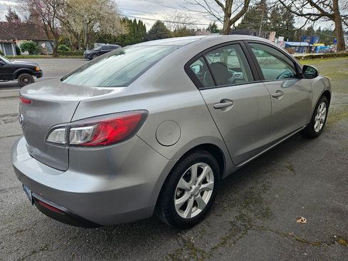 Used 2010 MAZDA MAZDA3 i Touring image 5