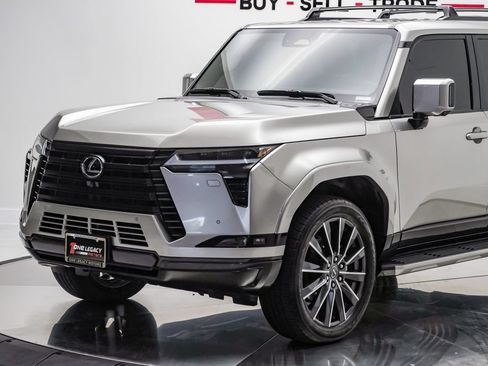 Used 2024 Lexus GX 550 w/ Accessory Package (Z1) AWD/4WD image 2