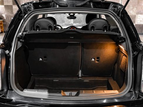 Used 2021 MINI Cooper 2-Door Hardtop FWD image 39