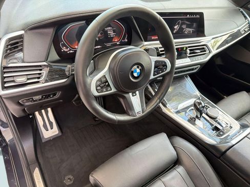 Used 2021 BMW X7 M50i w/ Dynamic Handling Package AWD/4WD image 4