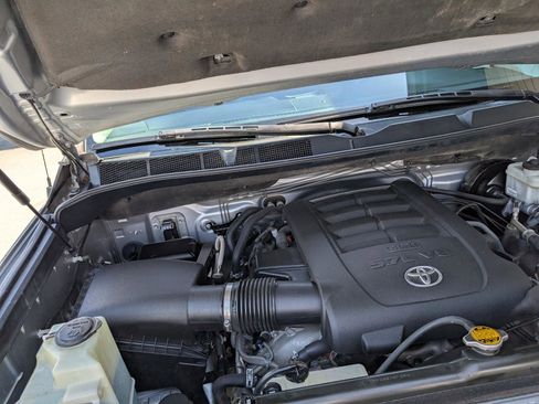 Used 2014 Toyota Tundra Limited w/ Limited Premium Package image 21