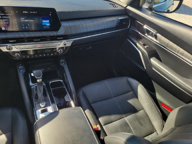 Used 2024 Kia Telluride EX w/ EX Captain's Chair Package FWD image 14