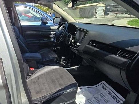 Used 2020 Mitsubishi Outlander LE FWD image 10