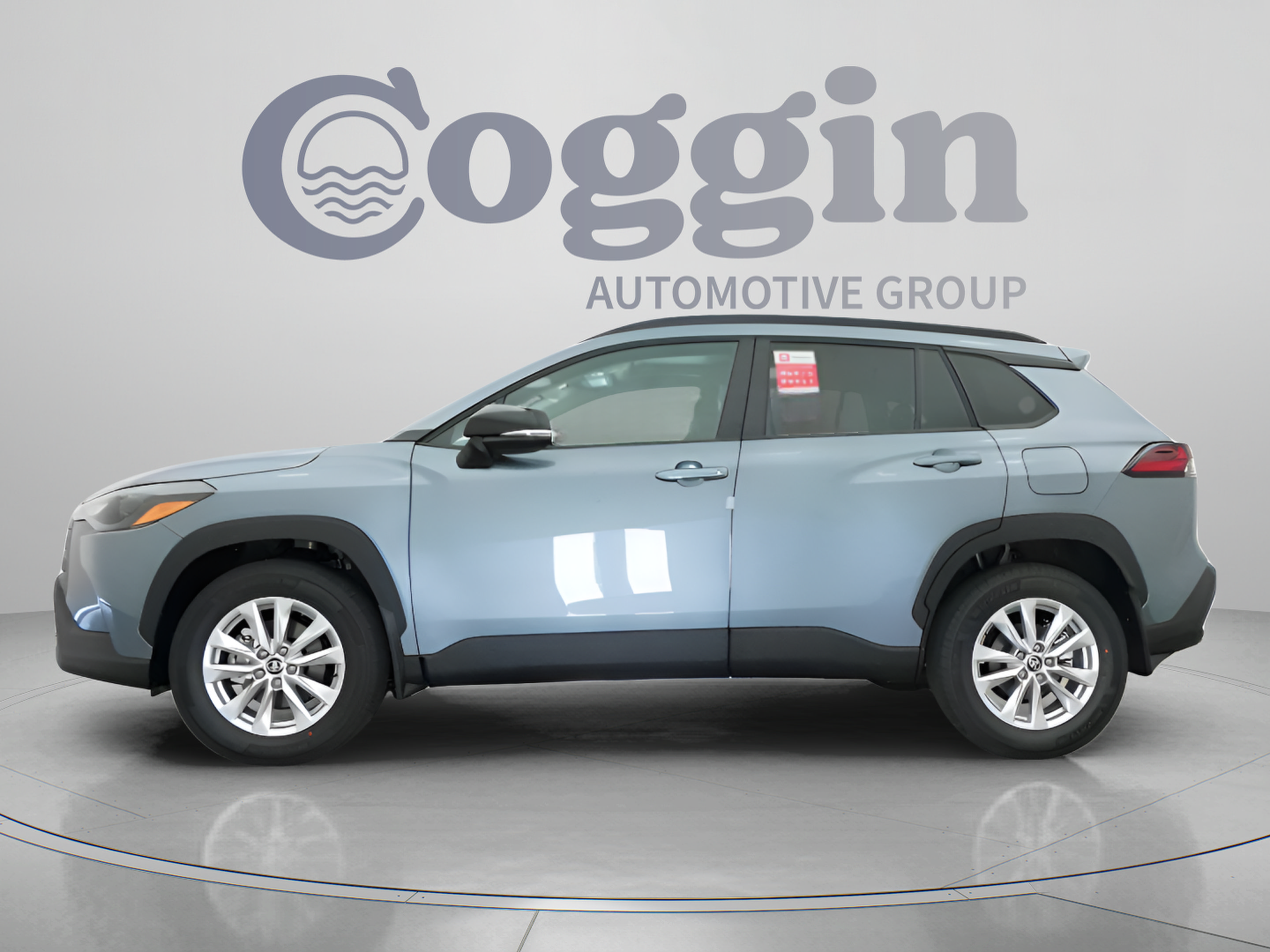 New 2026 Toyota Corolla Cross LE w/ Moonroof Package FWD image 5