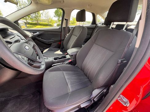 Used 2016 Ford Focus SE FWD image 22