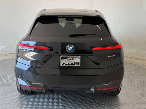 Certified 2025 BMW iX xDrive50 w/ Premium Package AWD/4WD image 10