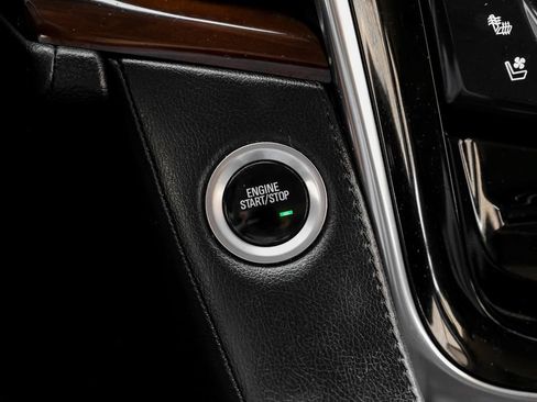 Used 2019 Cadillac Escalade ESV Premium Luxury RWD image 18