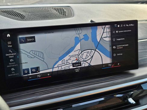 Used 2023 BMW X7 xDrive40i w/ Parking Assistance Package image 28