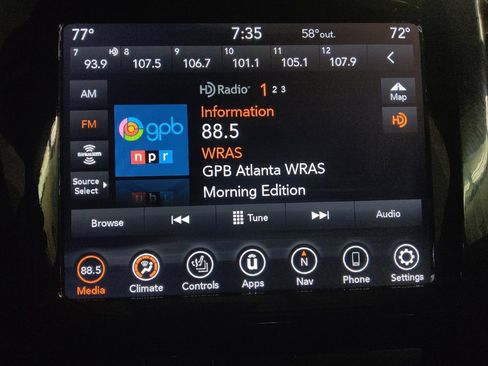 Used 2020 Jeep Cherokee Limited image 25