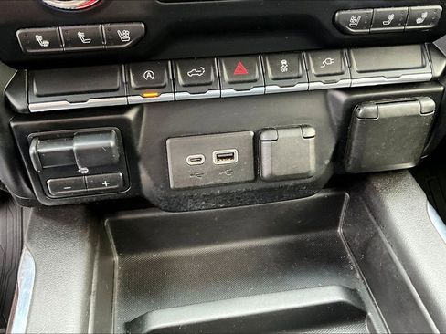 Used 2020 GMC Sierra 1500 SLT AWD/4WD image 17