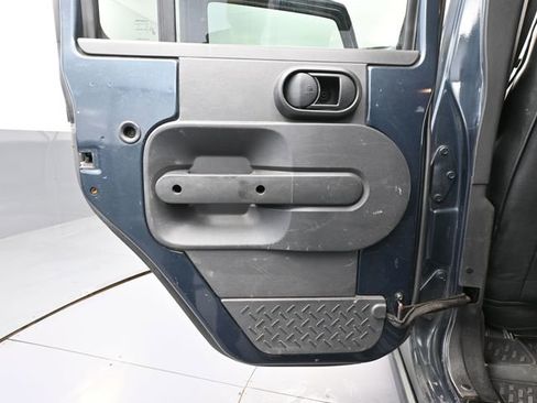 Used 2008 Jeep Wrangler Unlimited Sahara AWD/4WD image 27