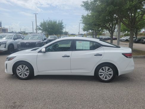 Certified 2025 Nissan Sentra S FWD image 8