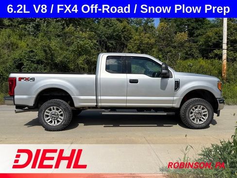 Used 2017 Ford F250 XLT w/ XLT Value Package AWD/4WD image 8