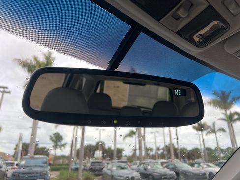 Used 2010 Subaru Forester 2.5X Limited image 24