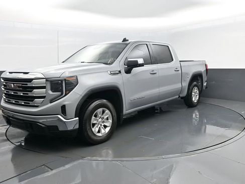 Used 2024 GMC Sierra 1500 SLE image 1