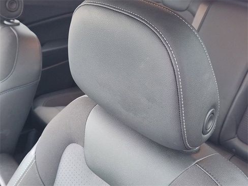 Certified 2024 Chevrolet Trax LT w/ Driver Confidence Package image 16