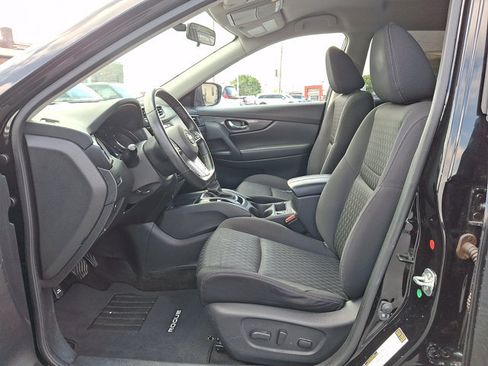 Used 2018 Nissan Rogue SV w/ Premium Package AWD/4WD image 13