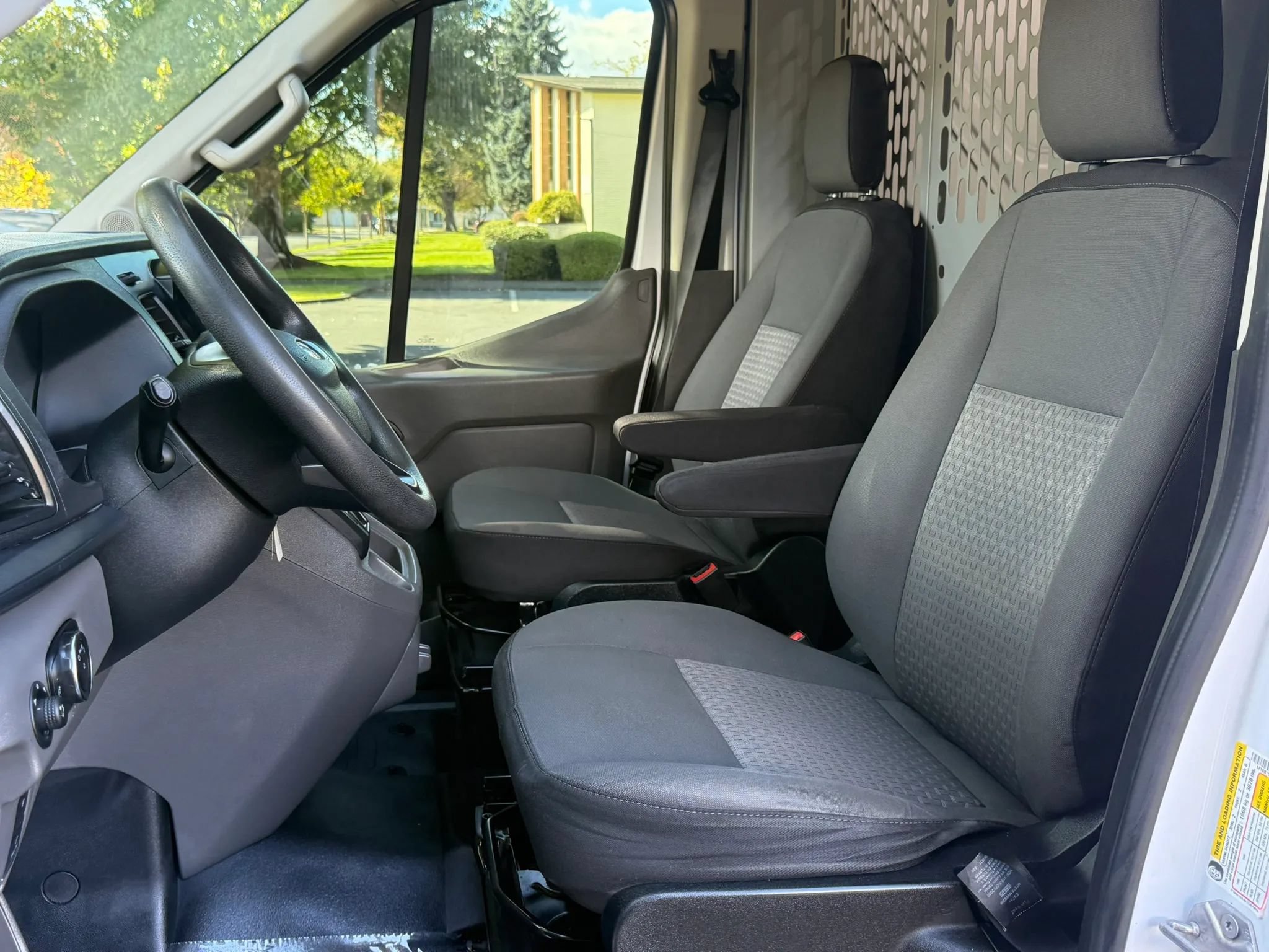 Used 2022 Ford Transit 250 Medium Roof RWD image 15