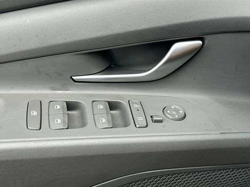 Used 2024 Hyundai Elantra SEL FWD image 20