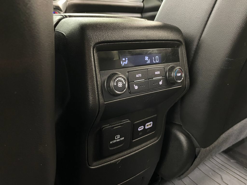 Used 2023 GMC Acadia SLT w/ Technology Package AWD/4WD image 55