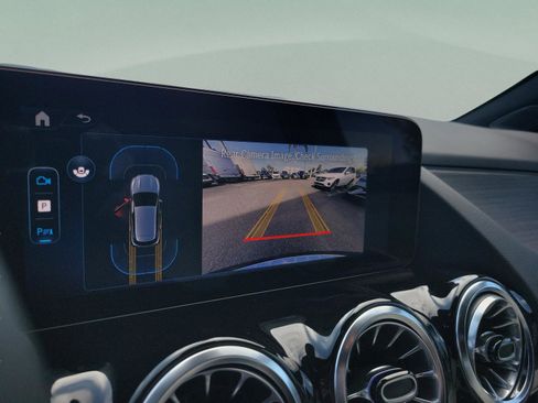 Certified 2025 Mercedes-Benz GLA 250 4MATIC image 31