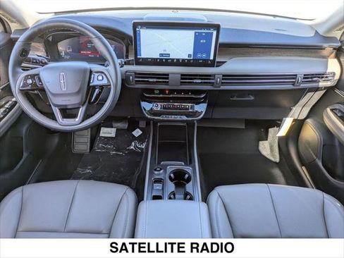 New 2025 Lincoln Corsair Reserve image 12