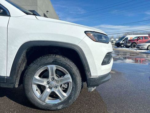 Used 2023 Jeep Compass Latitude w/ Sun and Sound Group image 12