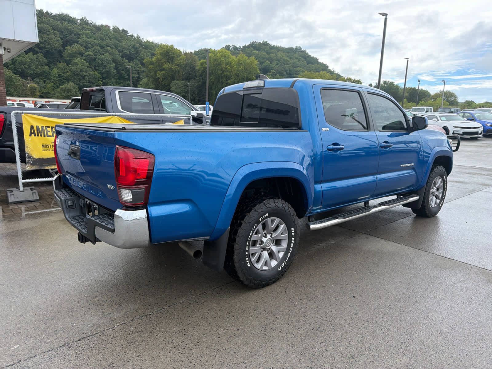 Used 2018 Toyota Tacoma SR5 RWD image 6