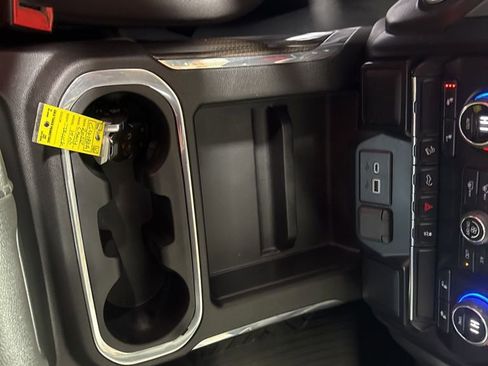 Used 2022 Chevrolet Silverado 1500 LT Trail Boss image 12