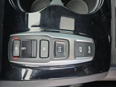 Used 2019 Honda Pilot Touring image 23