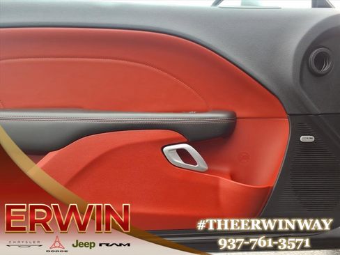 Used 2015 Dodge Challenger R/T Plus image 10