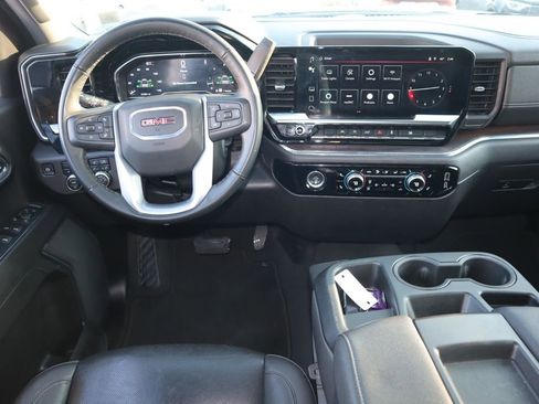 Certified 2024 GMC Sierra 1500 SLT image 11