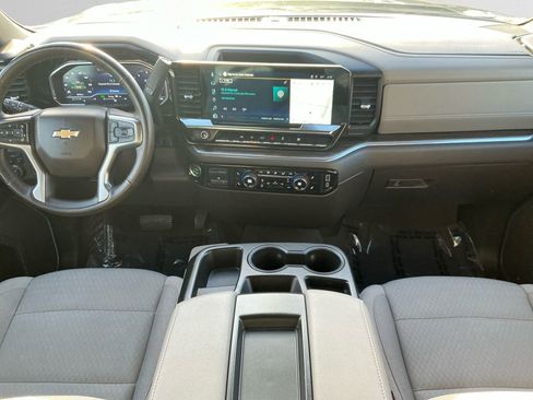 Used 2025 Chevrolet Silverado 1500 LT image 10