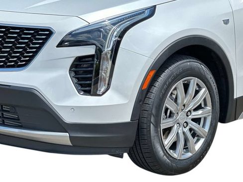 Used 2023 Cadillac XT4 Premium Luxury w/ Enhanced Visibility Package AWD/4WD image 7