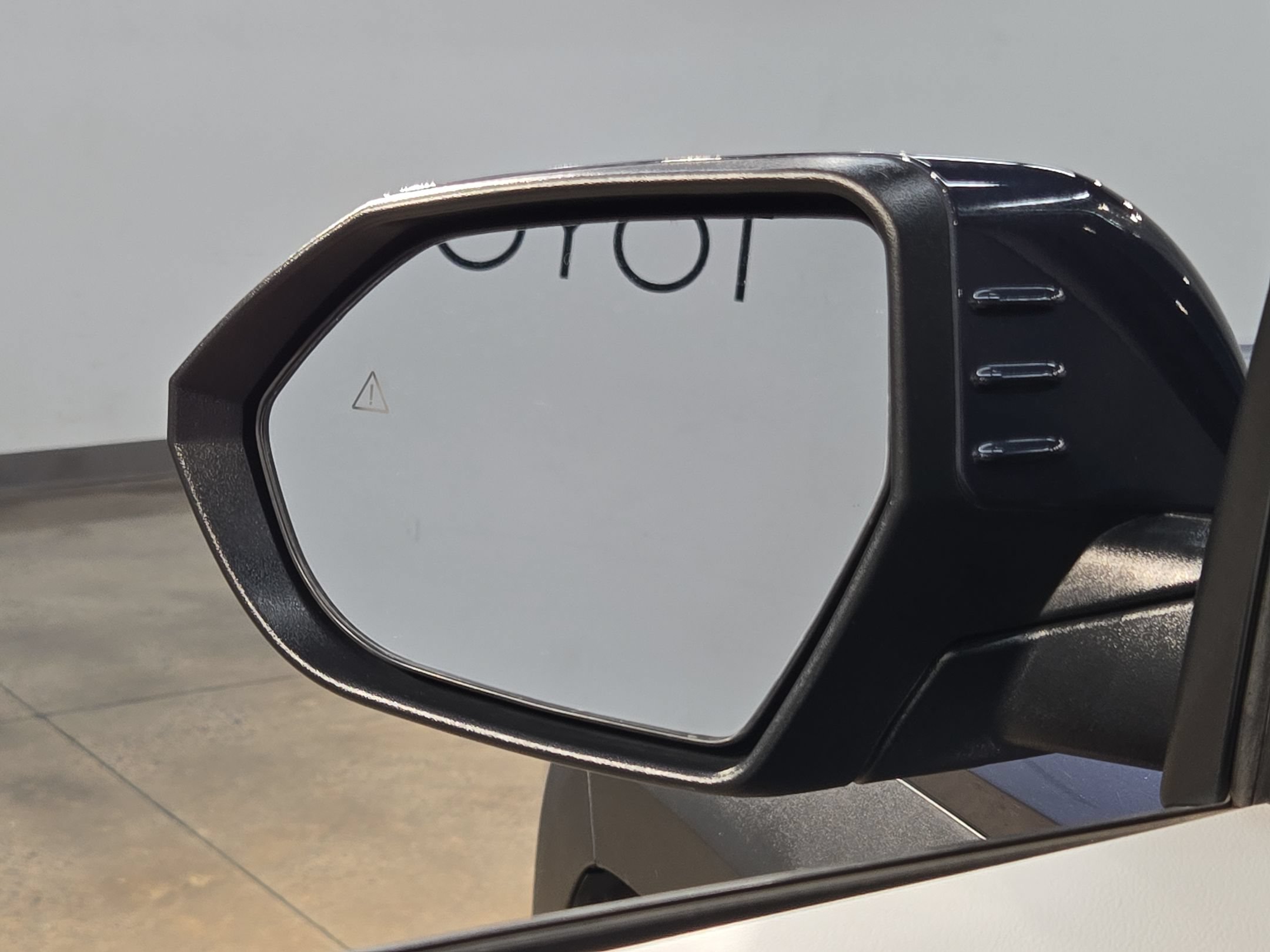 Used 2025 Hyundai Kona SEL FWD image 22