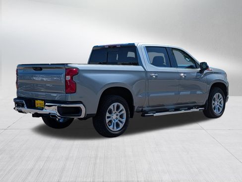 Used 2025 Chevrolet Silverado 1500 LTZ w/ LTZ Premium Package AWD/4WD image 7