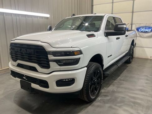 Used 2026 RAM 2500 Big Horn AWD/4WD image 3