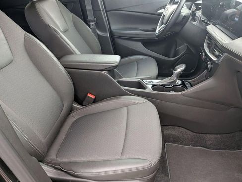 Used 2025 Buick Encore GX Preferred FWD image 35